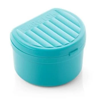 Denture Bath with Strainer